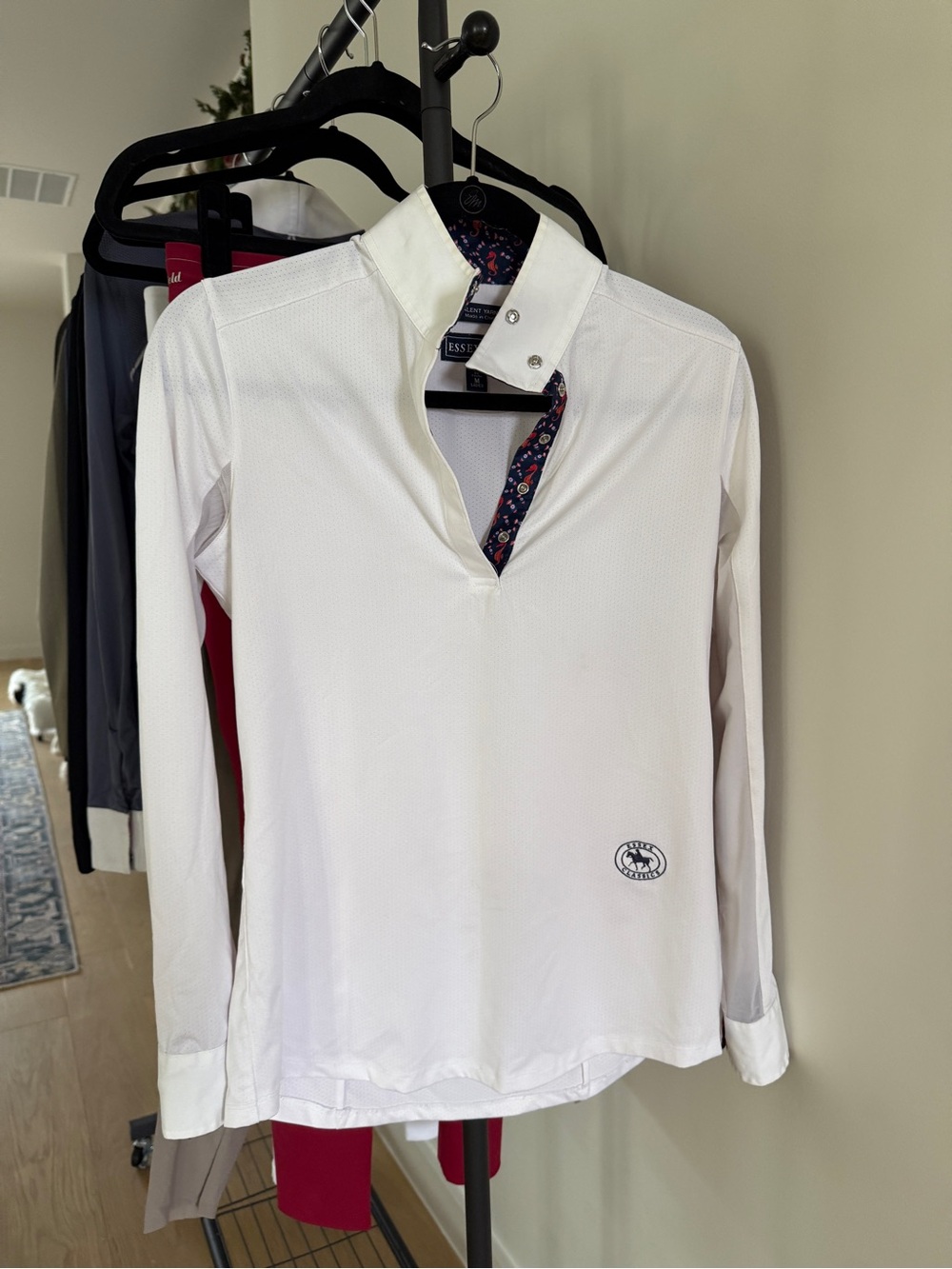 Essex Classics Show Shirt with Navy Sea Horse Pattern